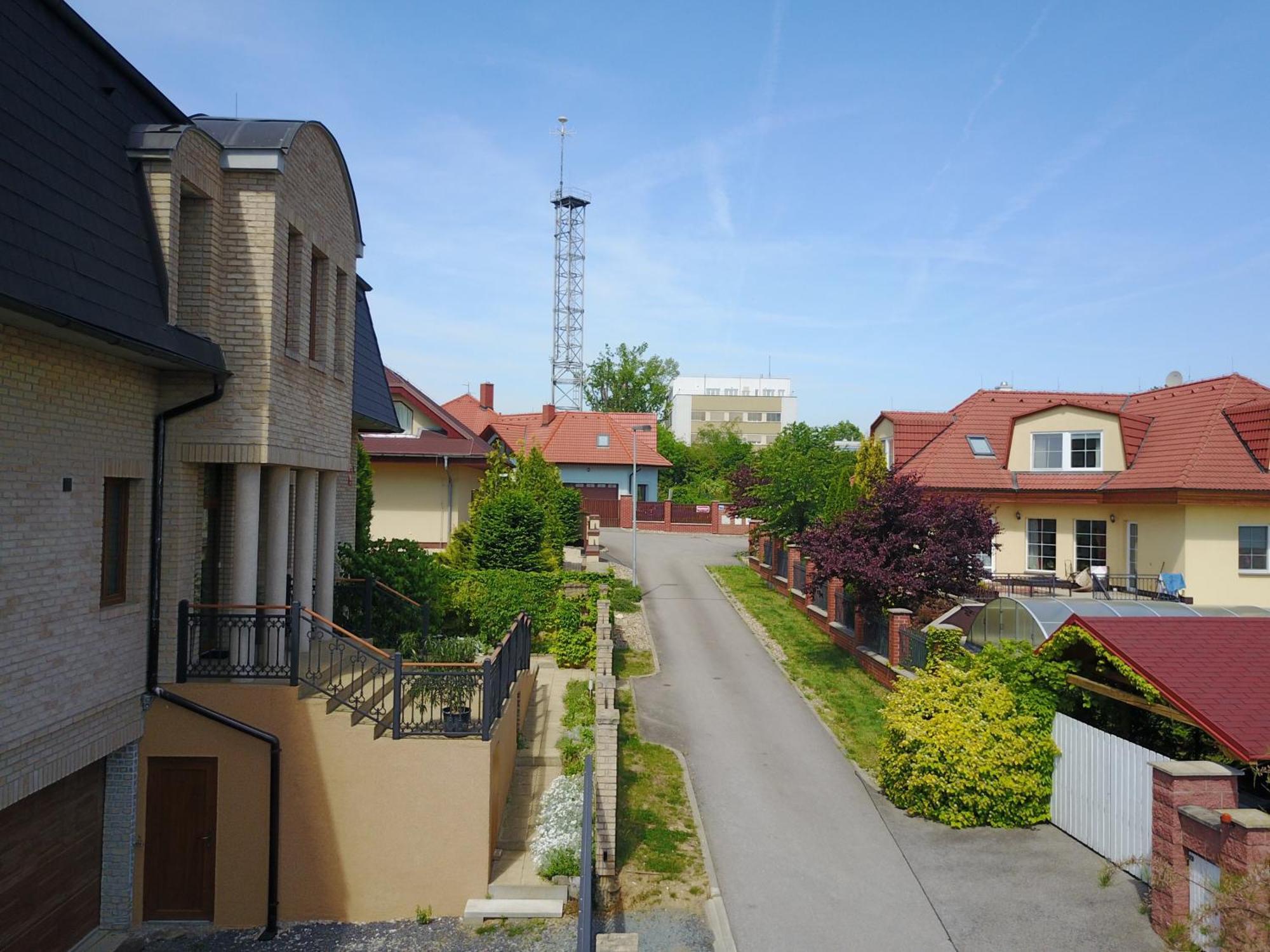 Villa Homestay Nad Helmrovkou Prag Eksteriør billede