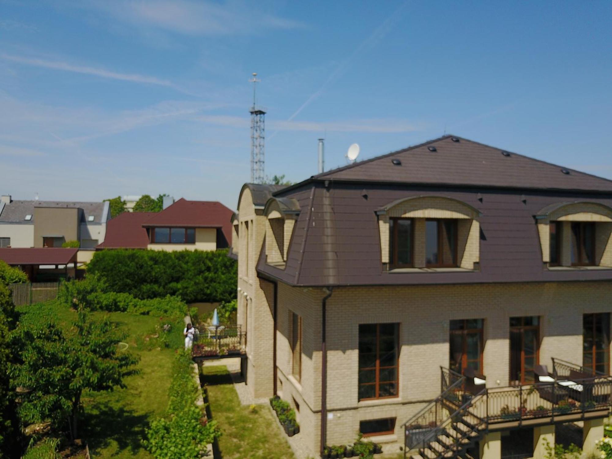Villa Homestay Nad Helmrovkou Prag Eksteriør billede